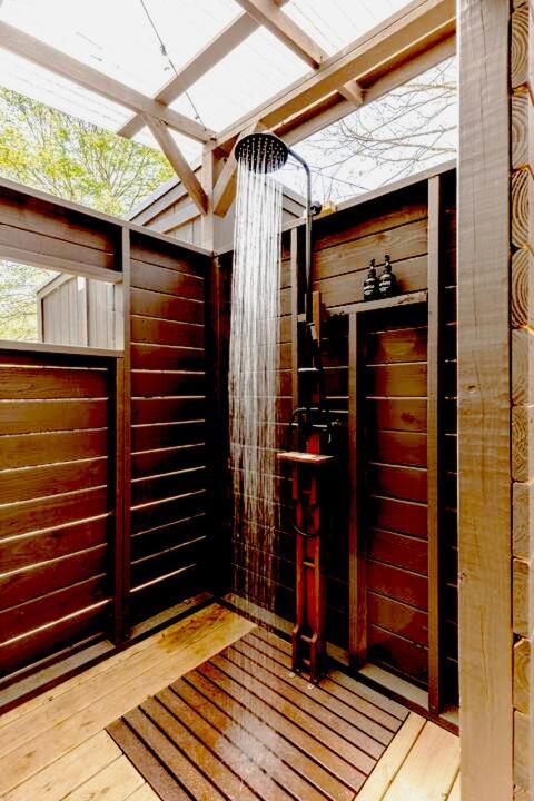 Couples Retreat: King Bed:Hot Tub:Firepit & More Blue Ridge Luaran gambar